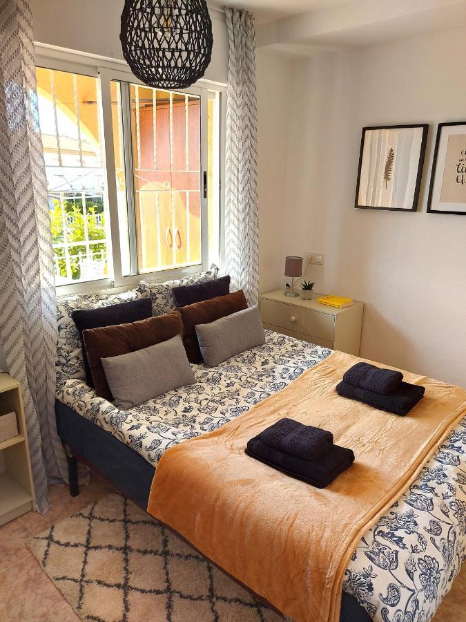 With Sea View, La Mata Appartement *